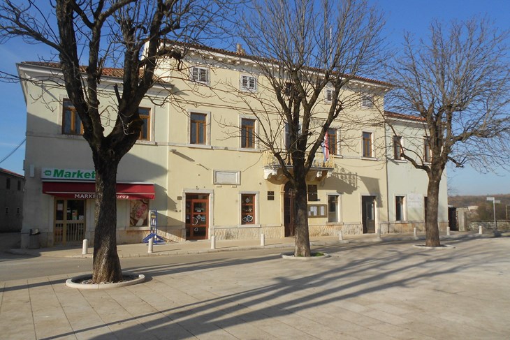 Kreće obnova zgrade Općine koja je starija od 120 godina (M. RIMANIĆ)